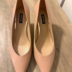 Nine West Barely Nude Heels- never worn